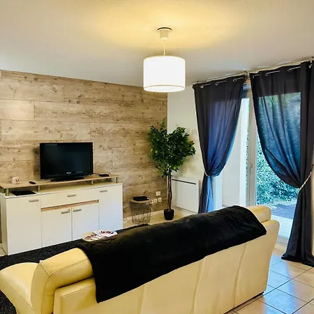 T2 Avec Piscine&parking Proche Cité Médiévale Apartamento *